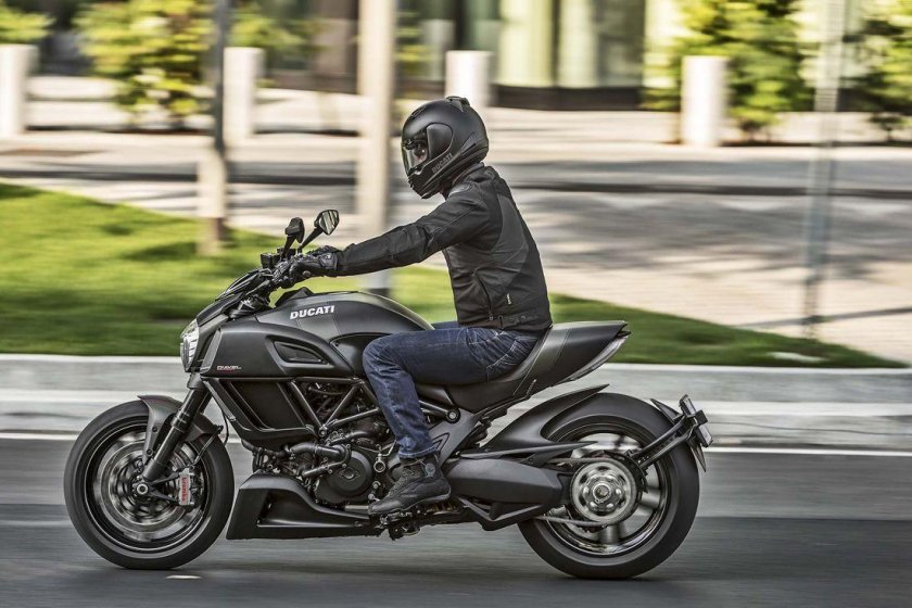 Ducati Diavel Carbon