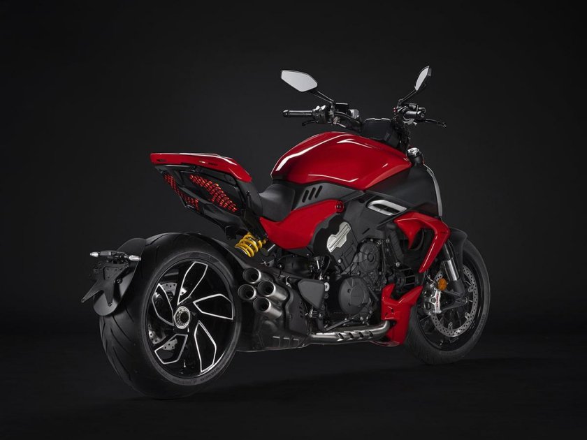 Diavel v4 2023