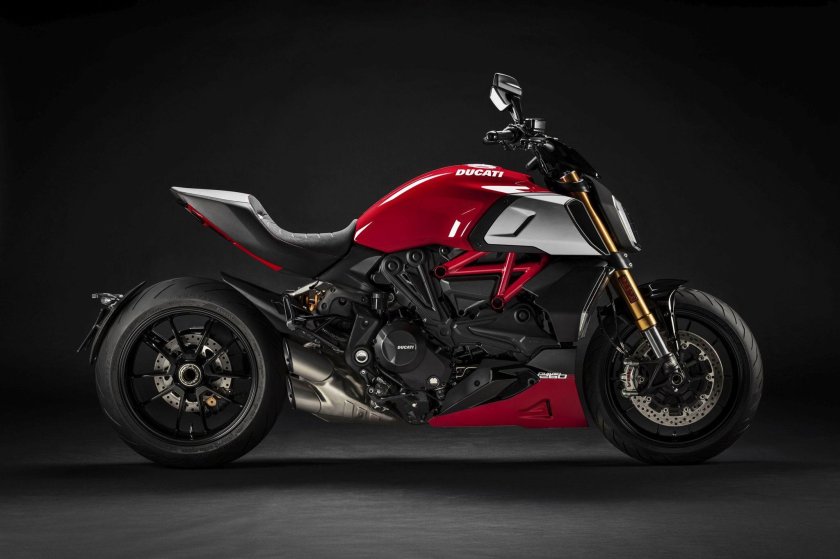 Мотоцикл Ducati Diavel 2020