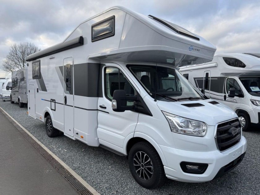 Альковный автодом