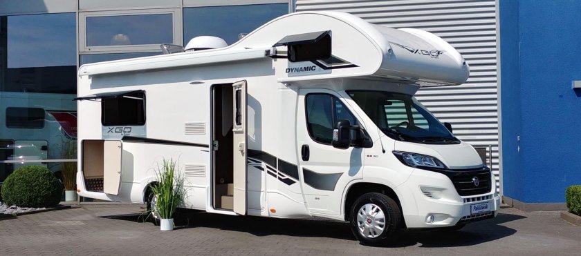 Альковный автодом