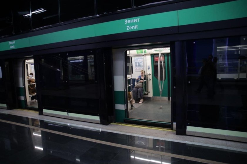 Станция метро Новокрестовская Зенит
