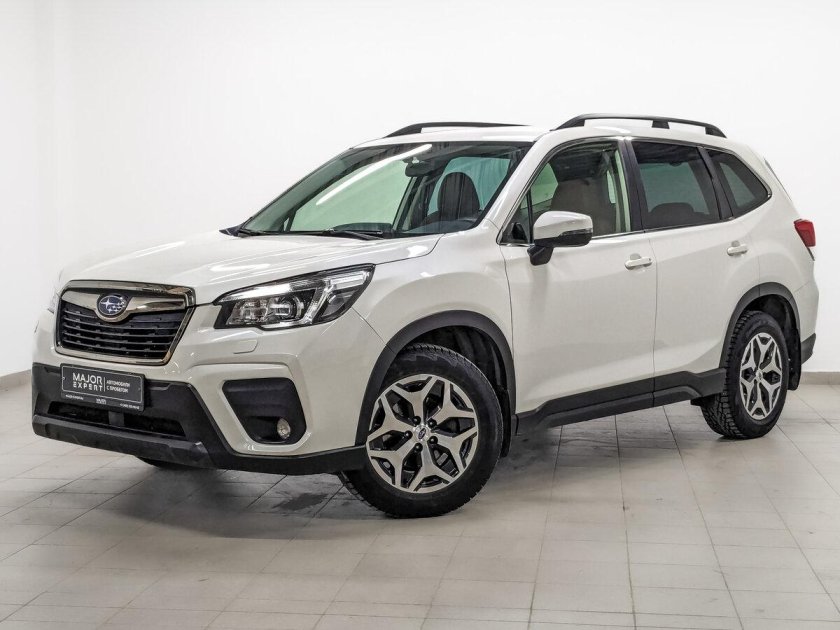 Субару форестер 2019 белый