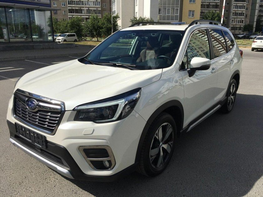 Subaru Forester 2021 правый руль