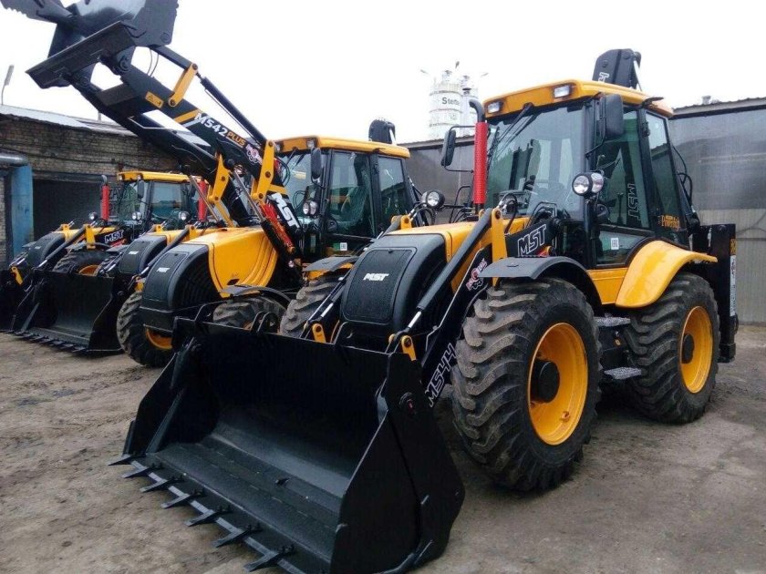 Экскаватор-погрузчик MST m544