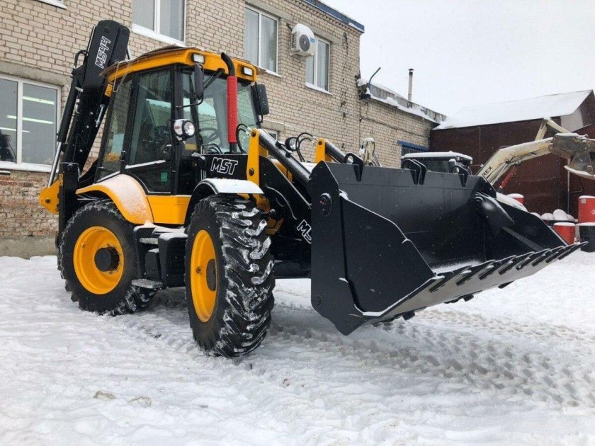Экскаватор-погрузчик MST m544