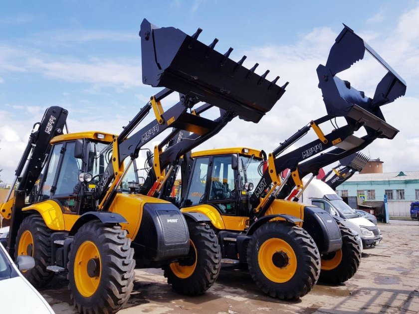 Экскаватор-погрузчик MST m544