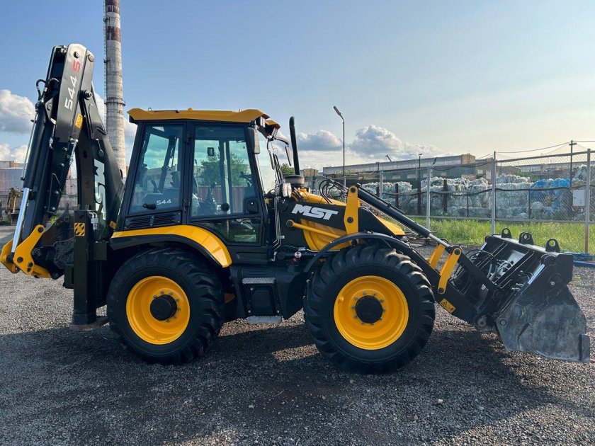 Экскаватор погрузчик mst