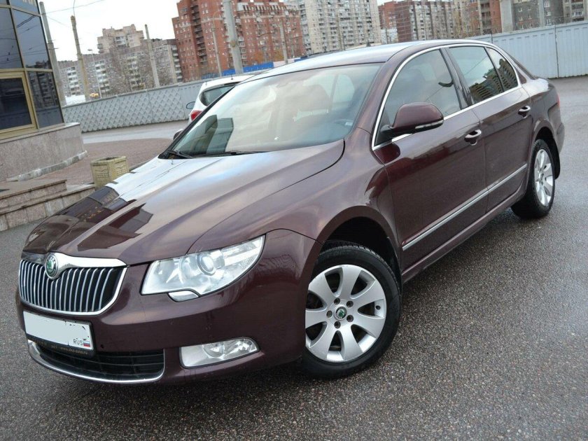 Октавия Суперб 2010