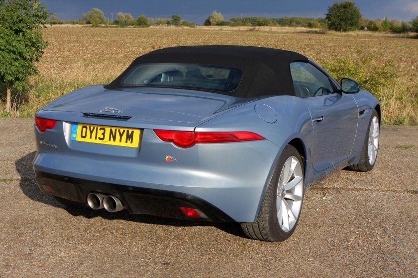 Jaguar f Type Roadster