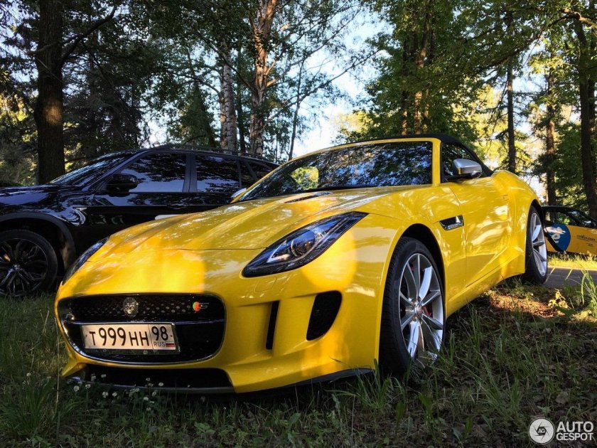 Ягуар эф тайп жёлтый