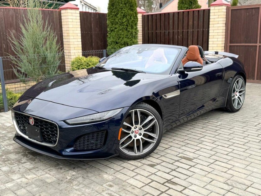 Автомобиль jaguar