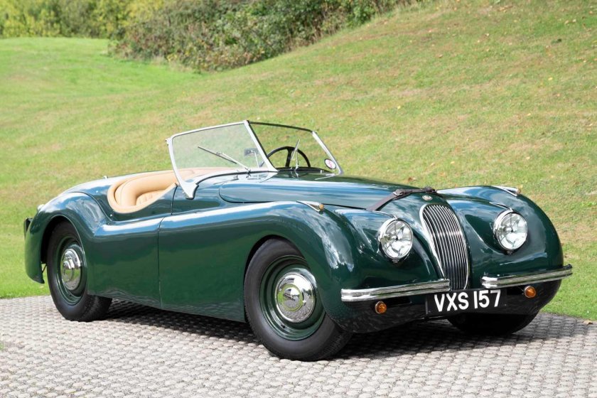 Jaguar xk 120 roadster