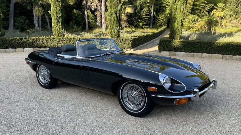 Jaguar e type roadster