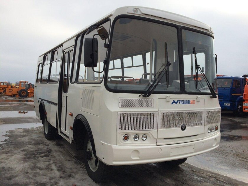 ПАЗ 3205 белый