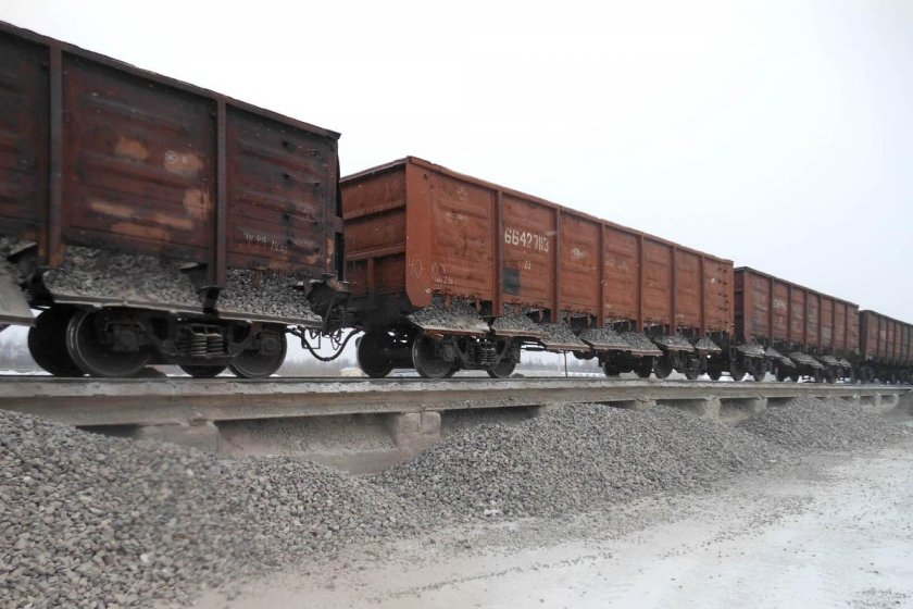 Разгрузка полувагонов с углем