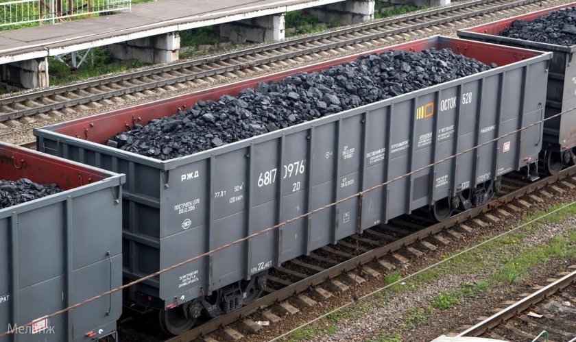 Полувагон с глухим кузовом модель 12-9869