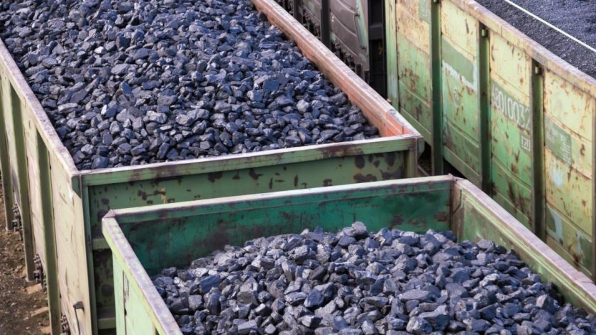 Полувагон с углем