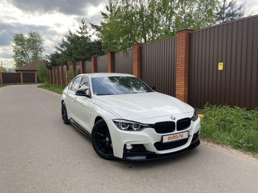 BMW 320i f30