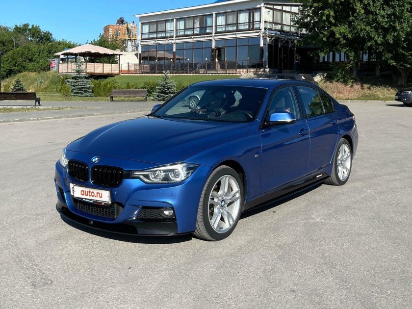 BMW 320i XDRIVE 2018