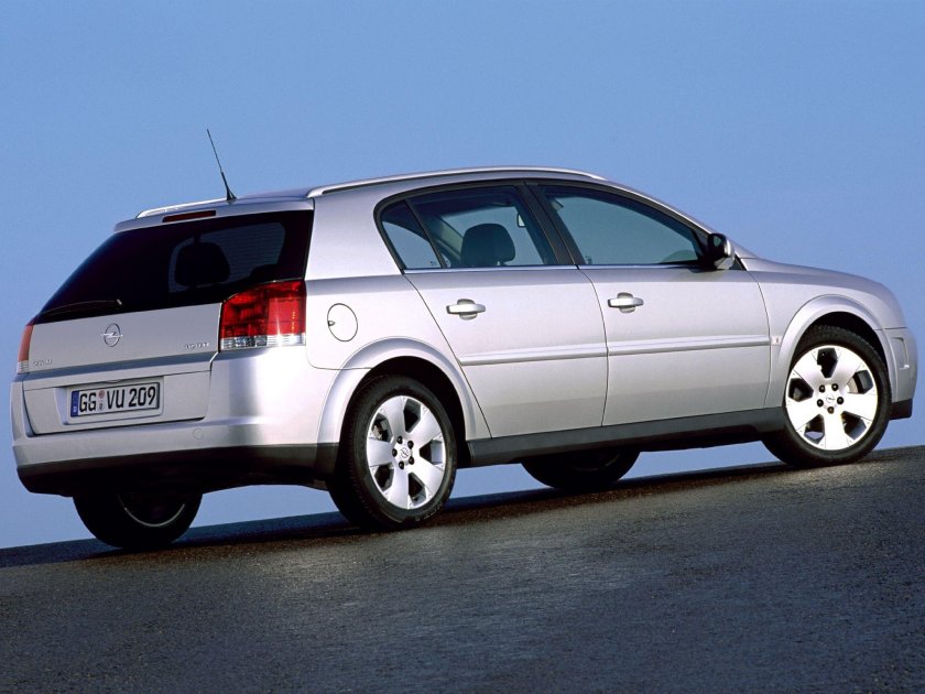 Opel Signum 2003