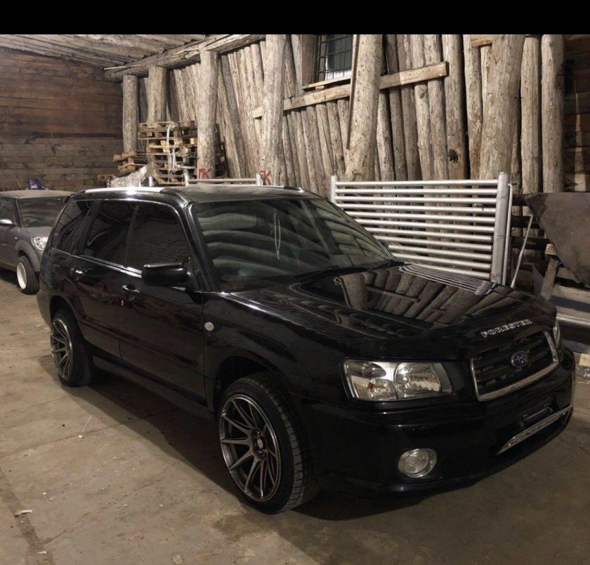 Subaru Forester sg5 черный