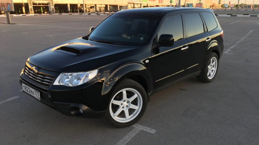 Субару Форестер чёрный механика