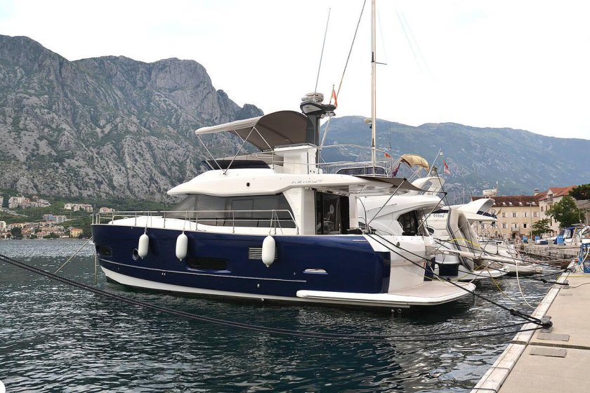 Яхты Азимут Магеллано 43