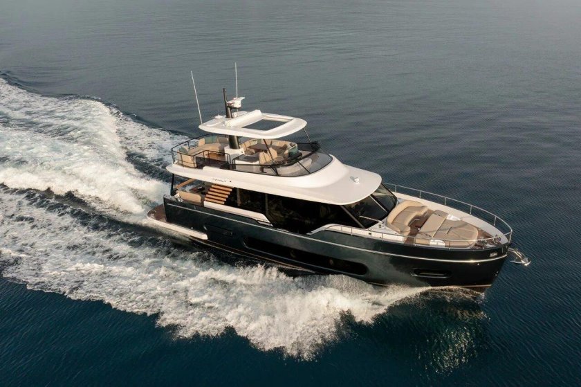 Azimut magellano 43 fly