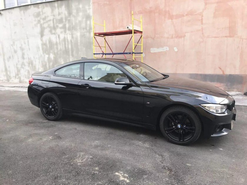 BMW 420 черная стиль