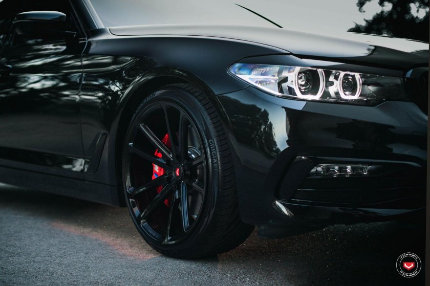 BMW 5 g30 черная