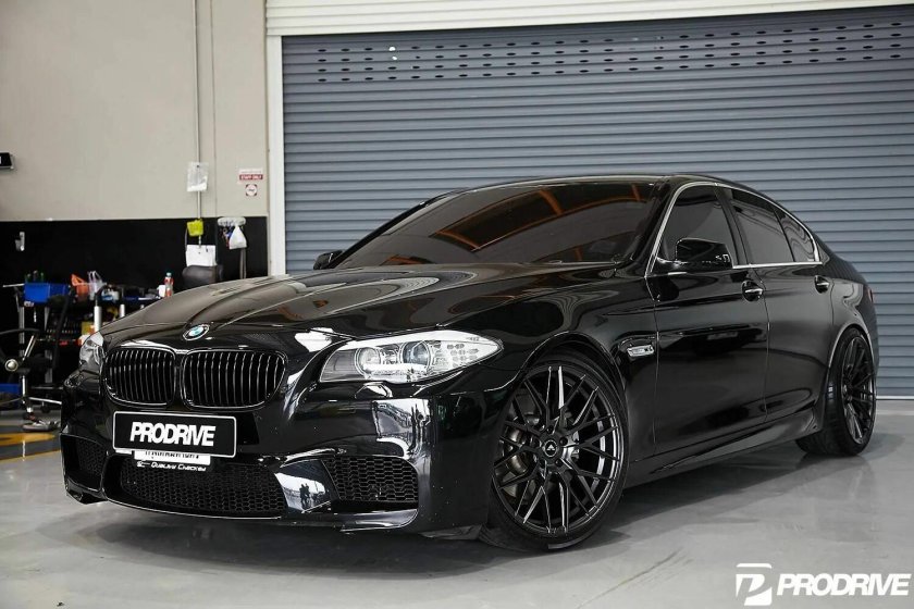 BMW f10 Black r20