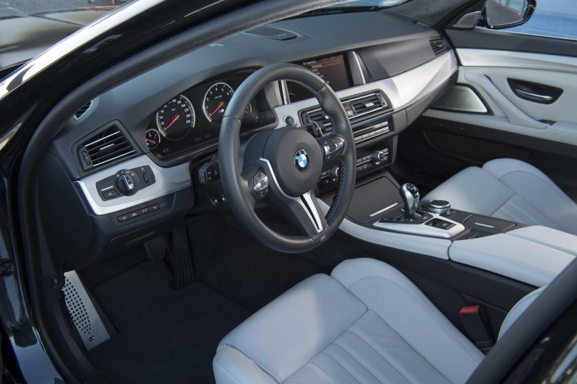BMW 5 f10 Interior