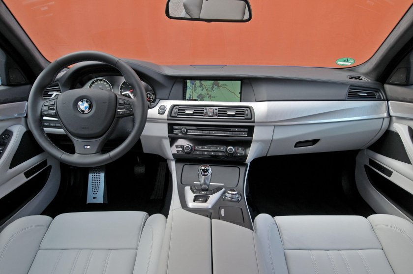 BMW 5 f10 Interior