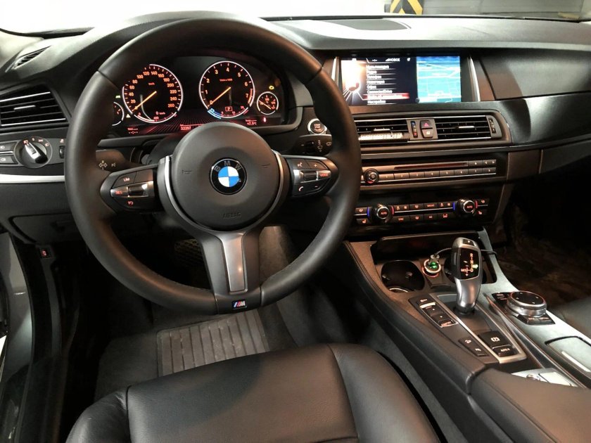 BMW m5 f10 салон