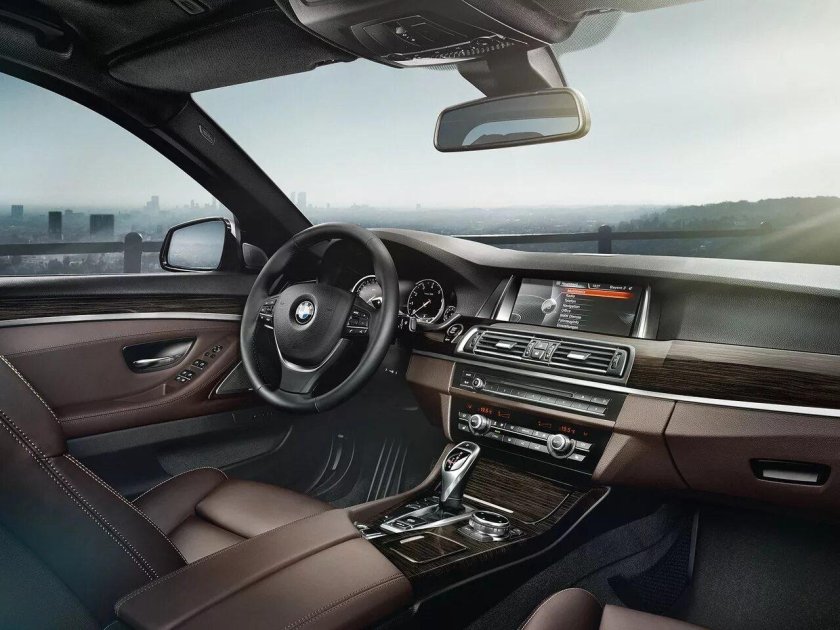 BMW 5 f10 Interior