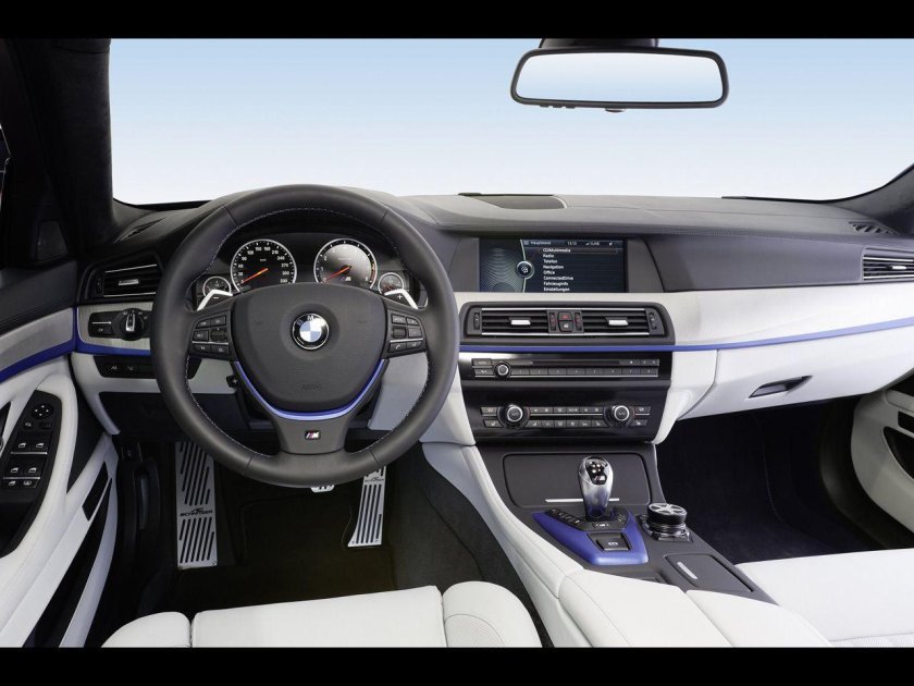 BMW m5 f10 Interior