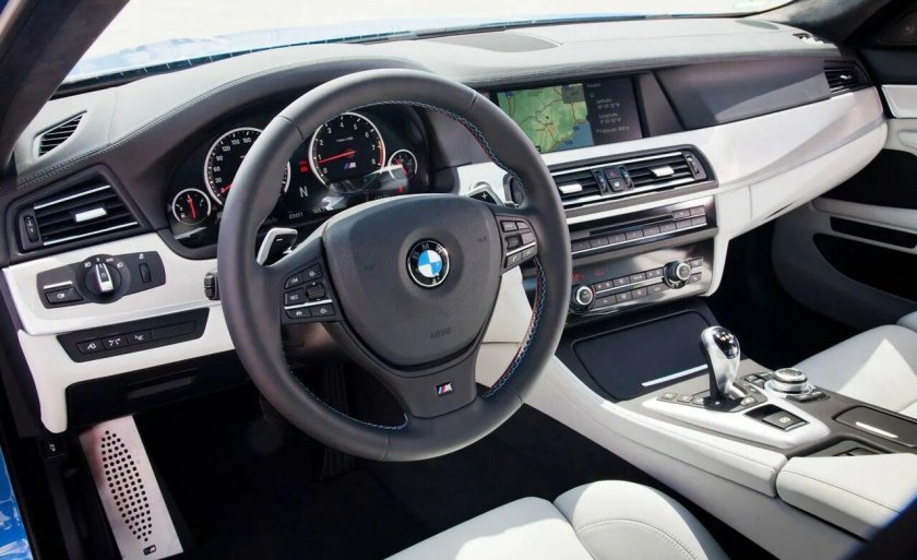 BMW 5 f10 Interior