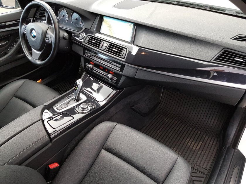 BMW 5 f10 салон