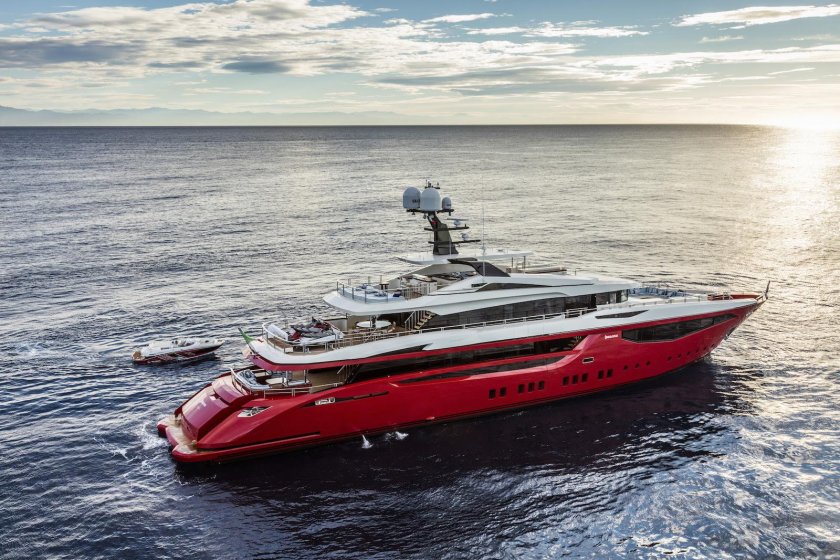 Яхта Mondomarine