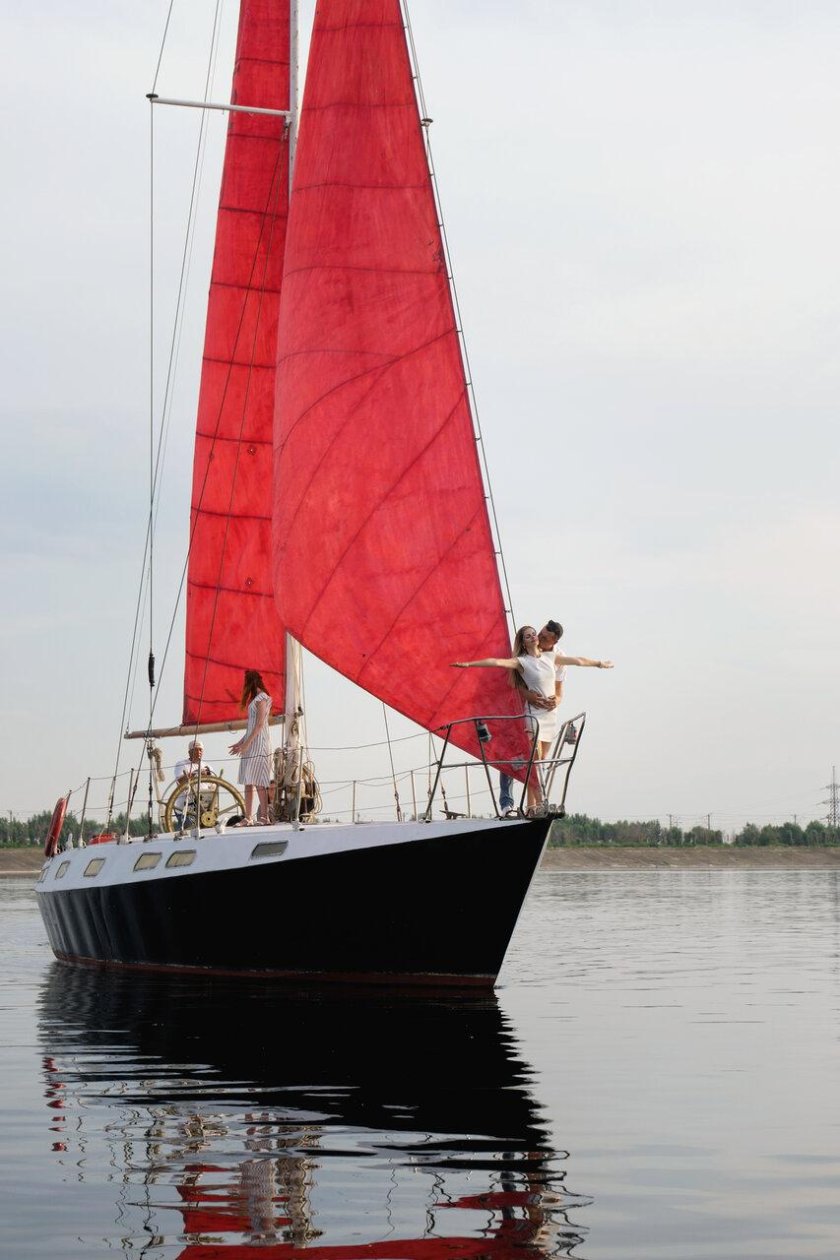 Яхта Святая Елена