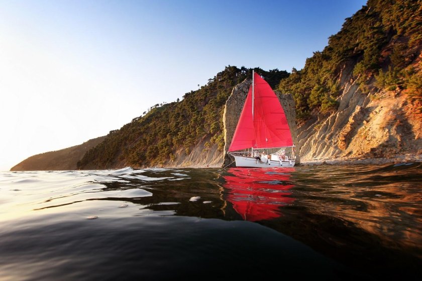 Яхта Ассоль Геленджик