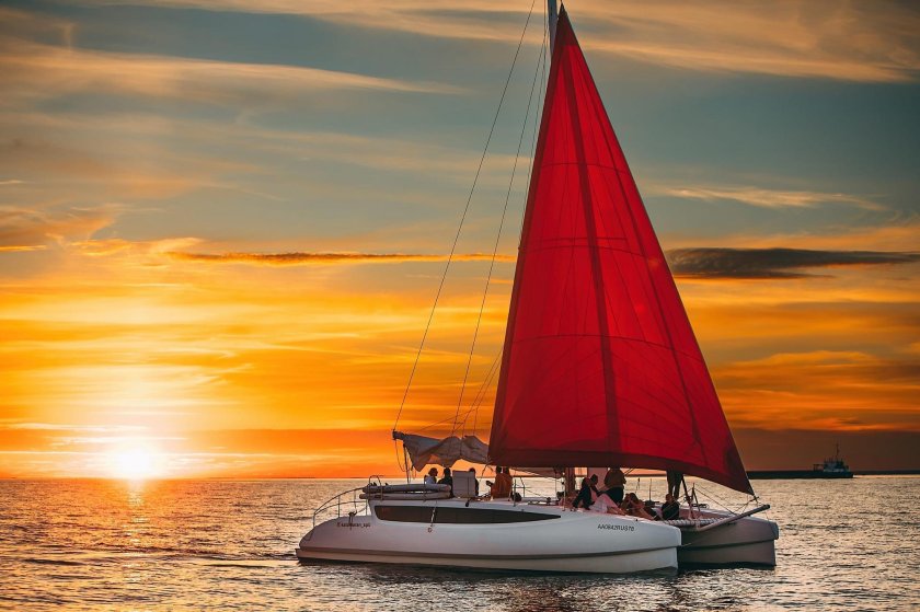 Катамаран лагуна 380