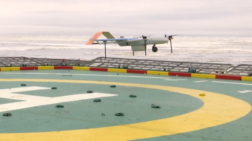 Вертолетная площадка на ледоколе