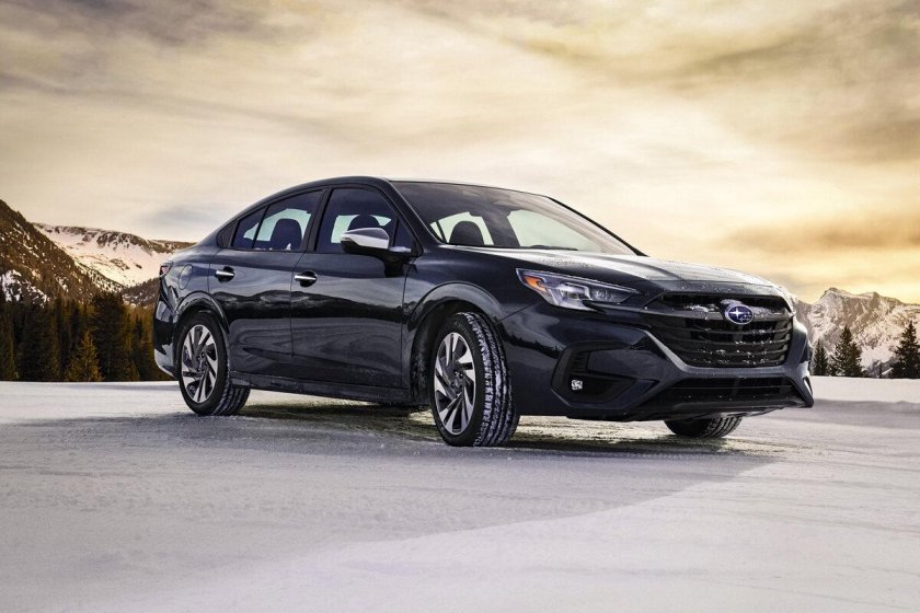 Субару легаси 2023