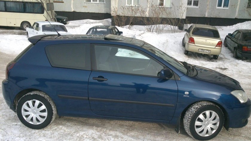 Тойота Королла купе 2002