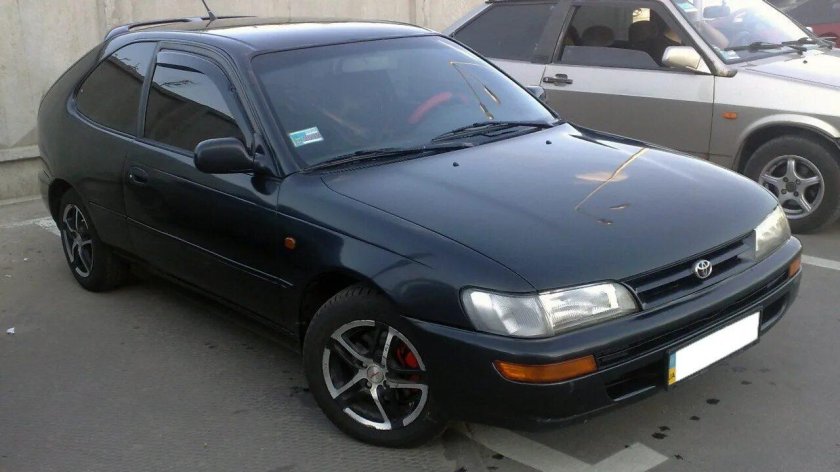 Toyota Corolla 1993 хэтчбек