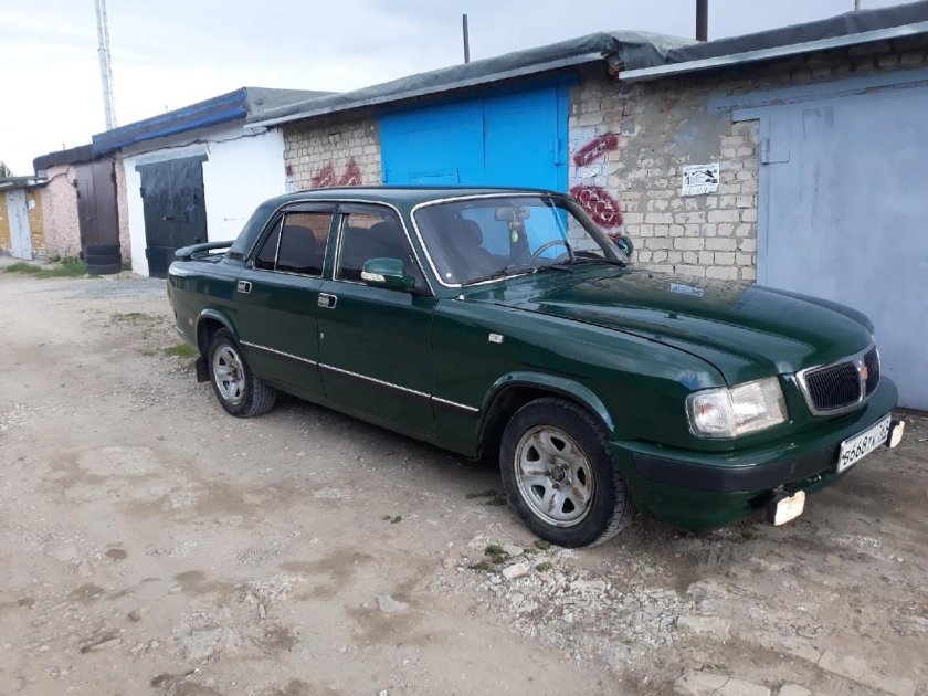 ГАЗ 3110 зеленая