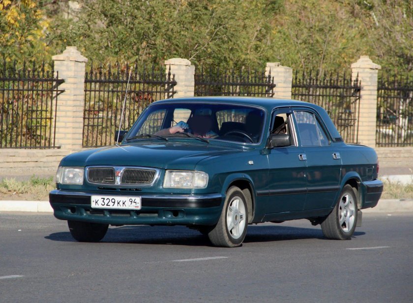 ГАЗ-3110 автомобиль
