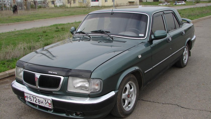 ГАЗ 3110 зеленая